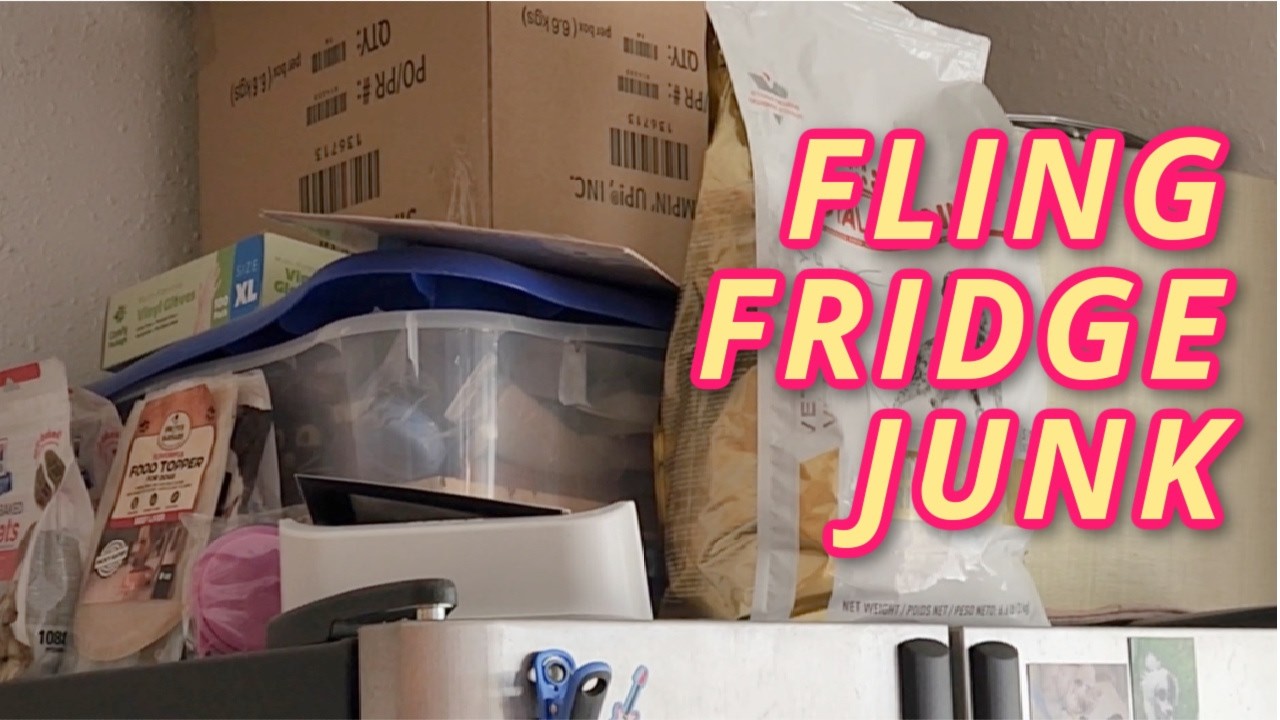 Избавьтесь от хлама в холодильнике | Давайте почистим верхнюю часть моего холодильника | Мой путь...