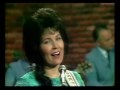 Capture de la vidéo Loretta Lynn - You Ain&#39;T Woman Enough (To Take My Man)