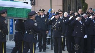 Thousands mourn slain NYPD officer Rafael Ramos