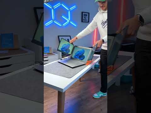 لابتوب بثلاث شاشات