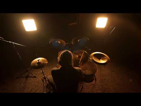 Aulnes — AULNES / VIVRE DANS L'ABANDON (Official Video)