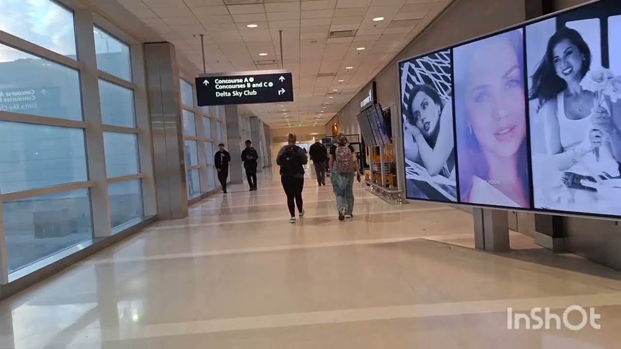 Взгрустнулось Путь домой 14 часов Ура, мы в США! УСТАЛИ Пришлось в конце бежать от А25 к С25 воротам