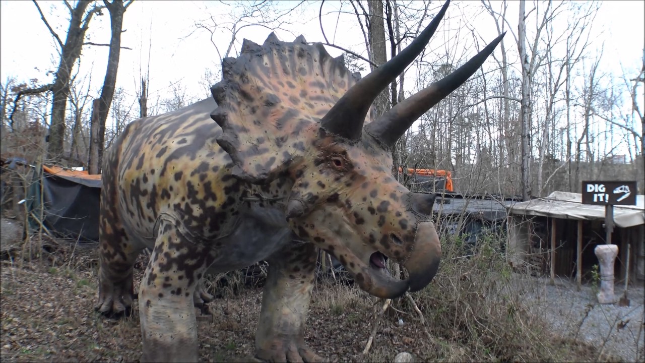 Backyard Terrors Dinosaur Park Awesome Roadside Attraction Youtube Backyard Terrors Dinosaur Park Awesome Roadside Attraction Youtube