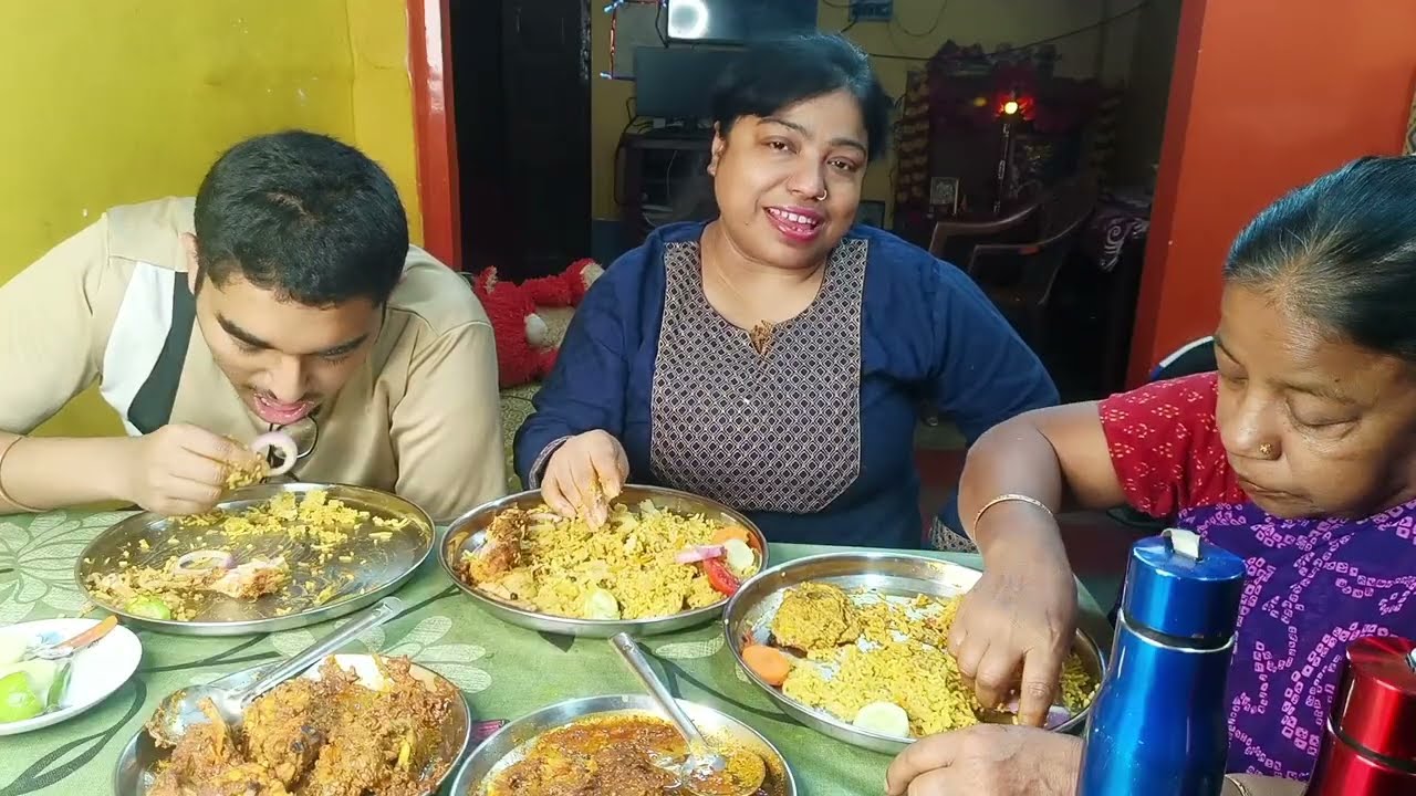আমাদের সম্বন্ধে বললাম কিছু কথা🙏 সাথে ইয়াখনি ভেজ পোলাও চিকেন মসলা|Big bites |Mukbang|ASMR 