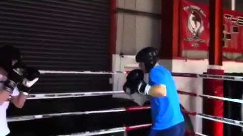 Tod coaching @ the fight hub boxing club