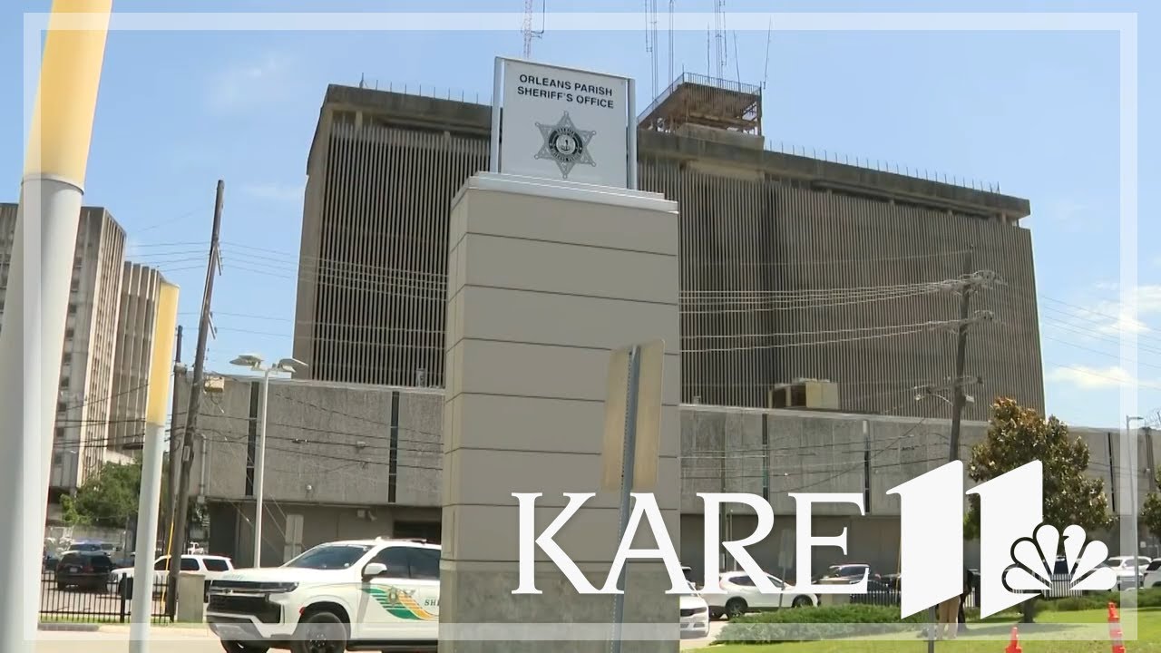 Manhunt for 11 inmates who escaped Louisiana prison - YouTube