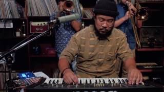 Video thumbnail of "Mndsgn - Lather (Live at Red Gate)"