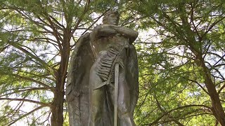 Petition to remove statue from park