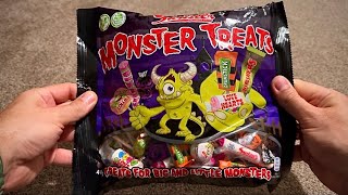 Unwrapping Swizzles Monster Treats | A Spooky Candy Surprise! π¬π» ASMR