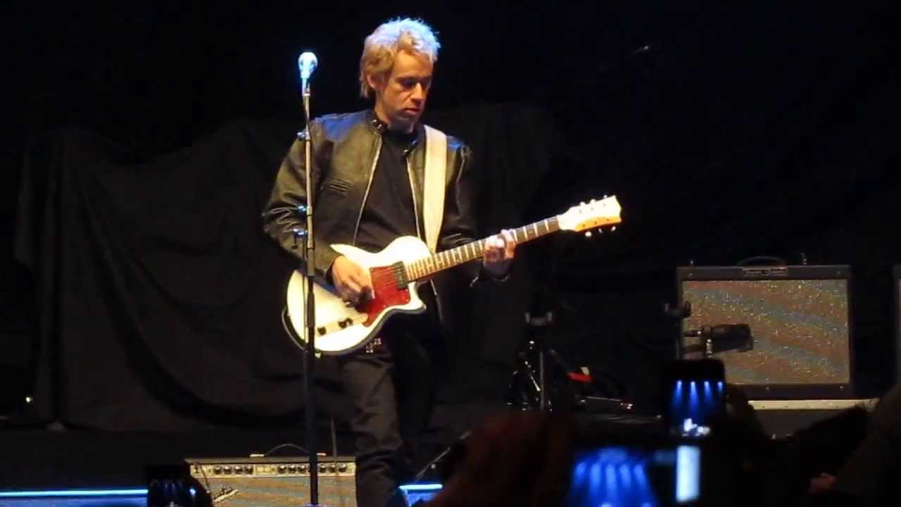 Ian Rubbish - Hey Policeman (Roseland Ballroom, New York City)