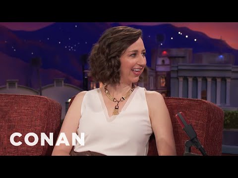 Video: Nilai Bersih Kristen Schaal: Wiki, Berkahwin, Keluarga, Perkahwinan, Gaji, Adik Beradik