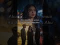 terjebak di antara kalian