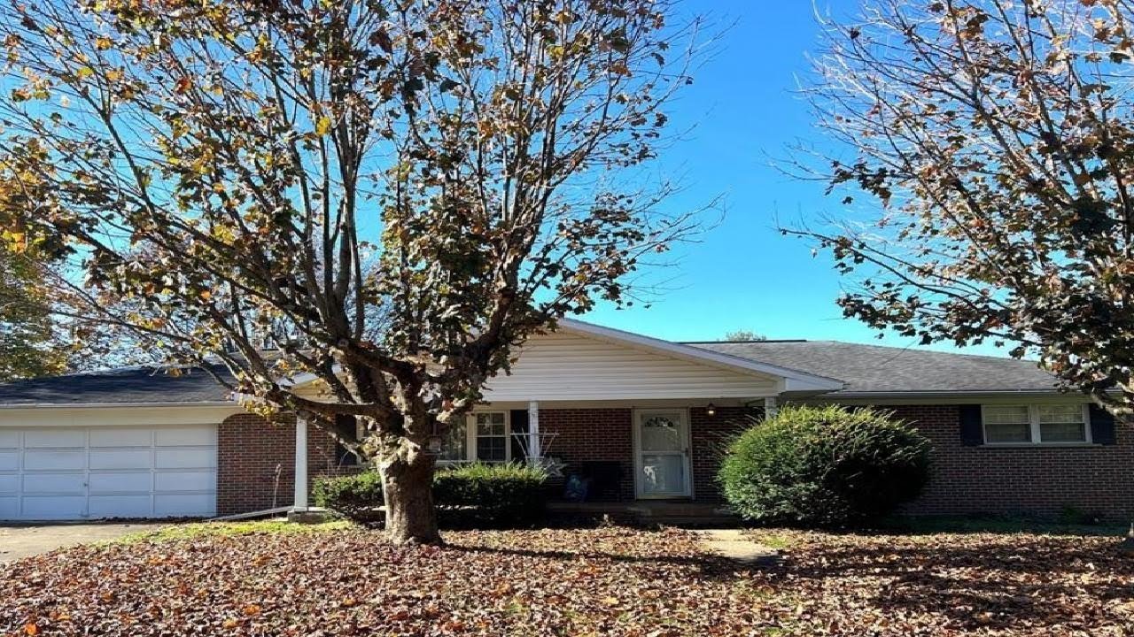 103 HILLTOP VIEW, BECKLEY, WV Presented by Betty J. Moore & Associates