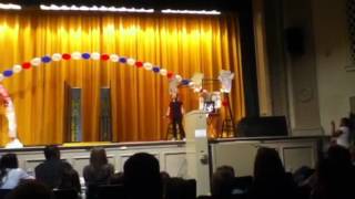 Sanger Lip Sync Grease Melody