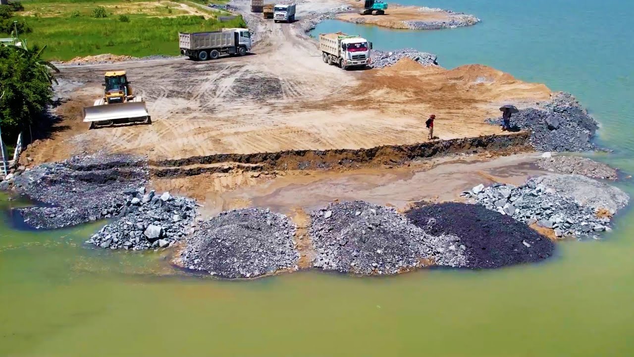 Interrible Repairing Landslide Problems in Deep Area Using Blue Stones Mixing with Sand