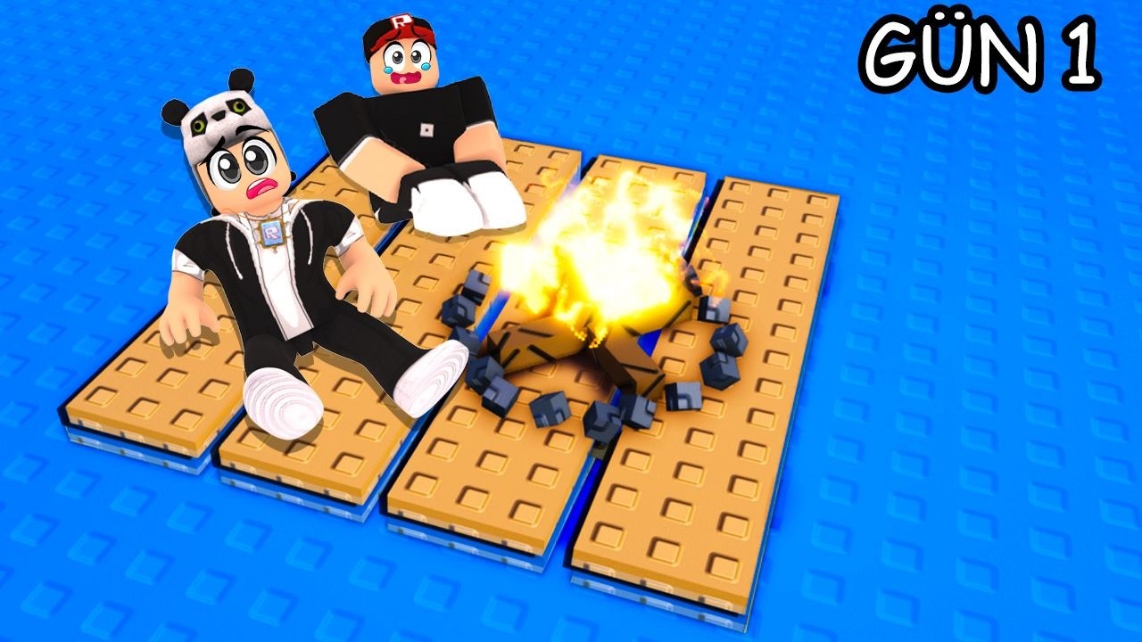 DENİZİN ORTASINDA ARKADAŞIMLA MAHSUR KALDIK! 😱 KÖPEK BALIKLARI SALDIRDI! 🦈 Roblox