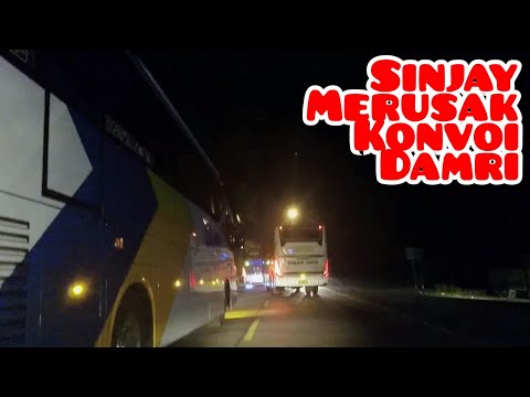 Sinar Jaya 5 S di kepung bus Damri