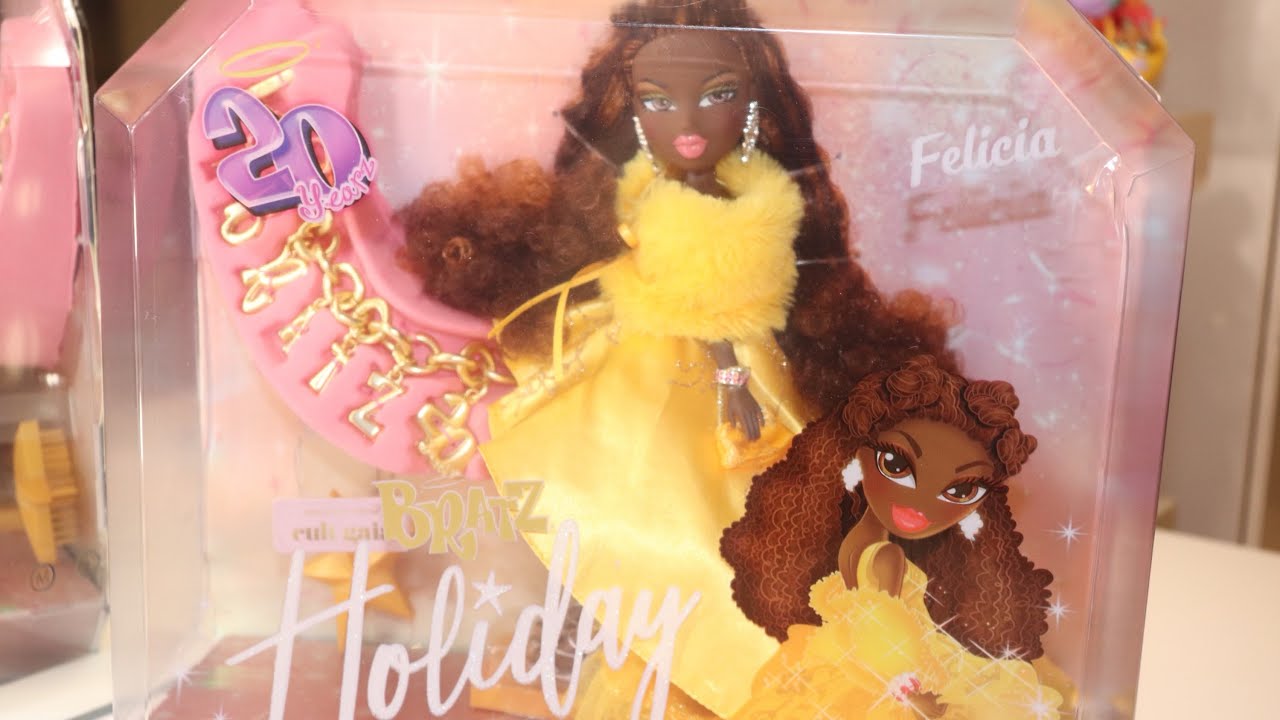 BRATZ 2021 HOLIDAY FELICIA  DOLL REVIEW
