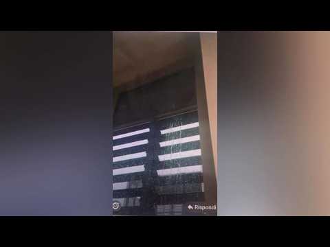 Piove nell'ospedale Monopoli Fasano appena inaugurato, l'acqua entra da una finestra chiusa