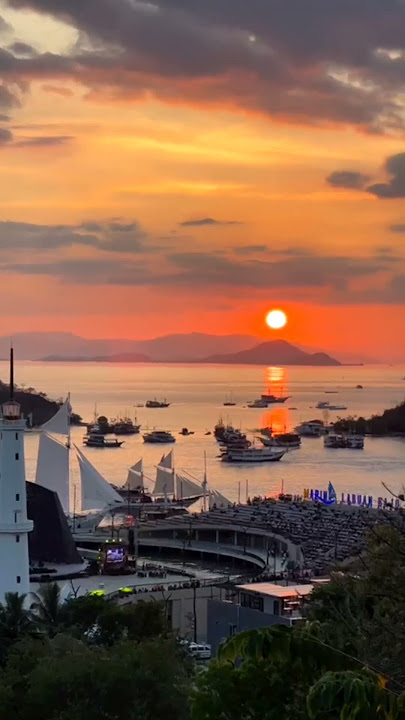 MASAYALLAH INDAHNYA SUNSET DI LABUAN BAJO NTT INDONESIA