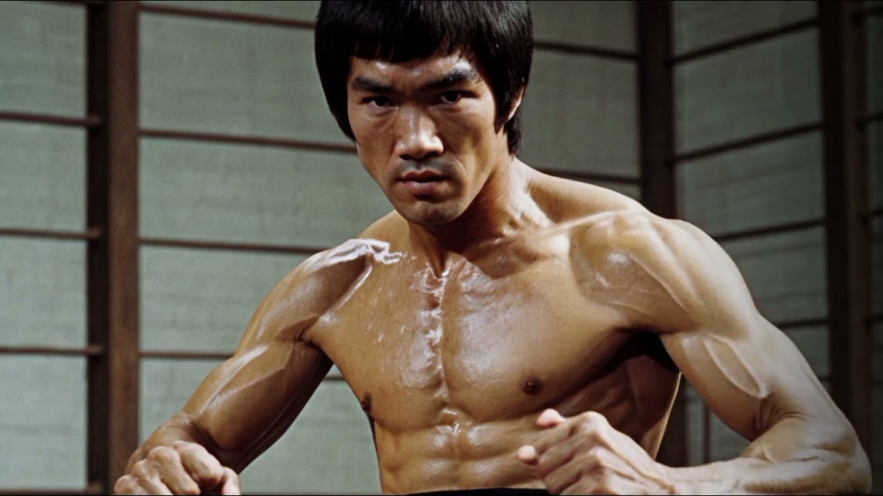 How Bruce Lee Used Simple Self-Defense to Defeat Strong Opponents