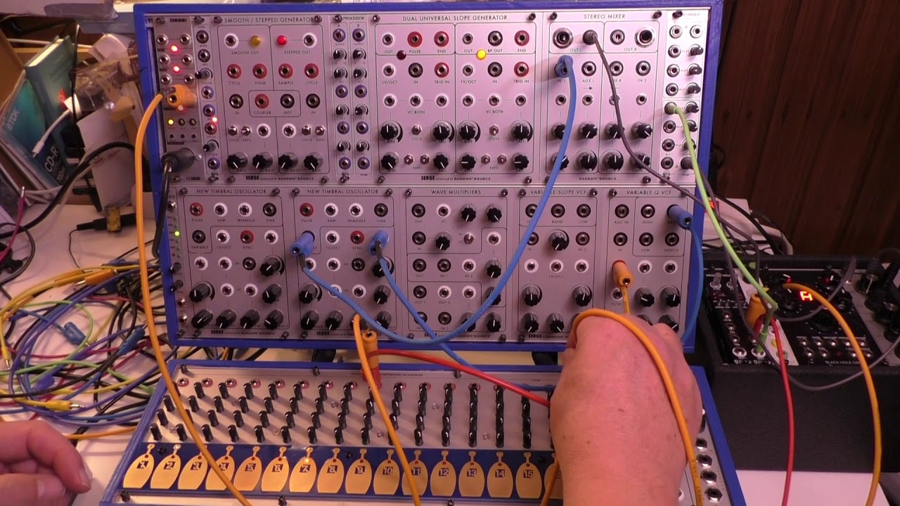 Bassline or melody generator from Serge VCFQ - YouTube