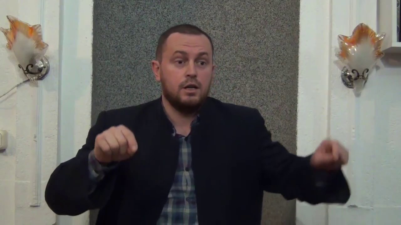 Halil Avdulli - Mos ju kushtoni vëmendje dokrrave!