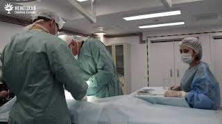 Детская хирургия: операция по опущению яичка в мошонку.