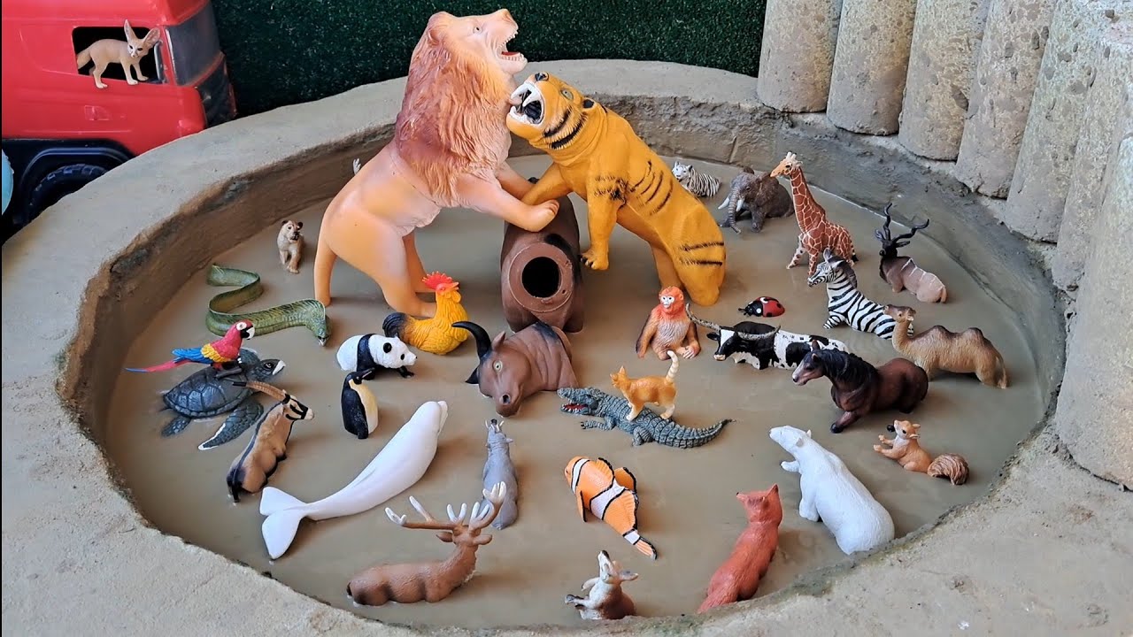 Animais de Plástico Presos na Lama Urso Panda Zebra Camelo Girafa Elefante Cavalo Cervo Alce Canguru
