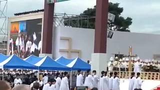 Ayd6 Papal Mass Entrance