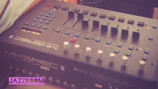 #hiphopbeat on #sp1200 inspired sampler #mksrec1 #12bit made by @iampuesa