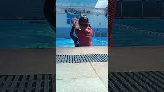Noel belajar berenang di spark swim 