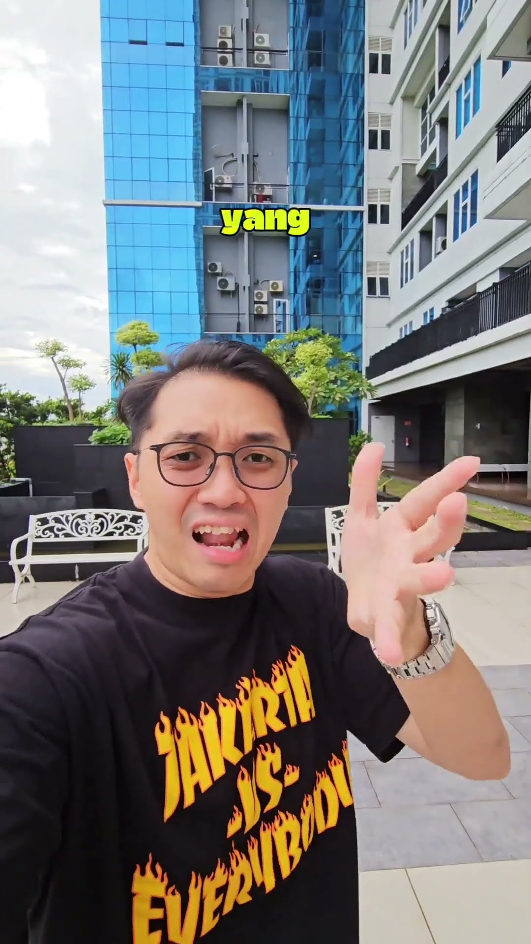 CHALLENGR BUAT AIR GAK TUMPAH CUMA PAKAI TISSUE!
