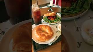 How many BAGELS does this place have?! 🥯