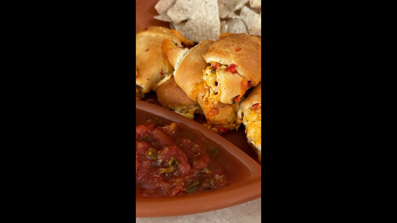 How to Make Garlic Jalapeno Popper Crescent Rolls (so good!)