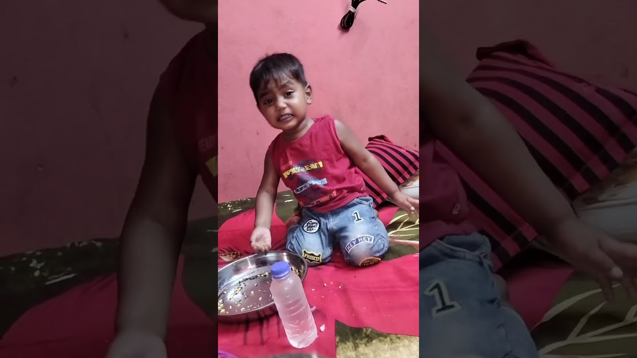 ঈদ আসার আগে বাবার কাছে ছেলে বায়না ধরেছে জামা কিনে দিতে হবে 🥰