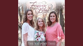 Video thumbnail of "the Victory Trio - Oh, What a Savior"