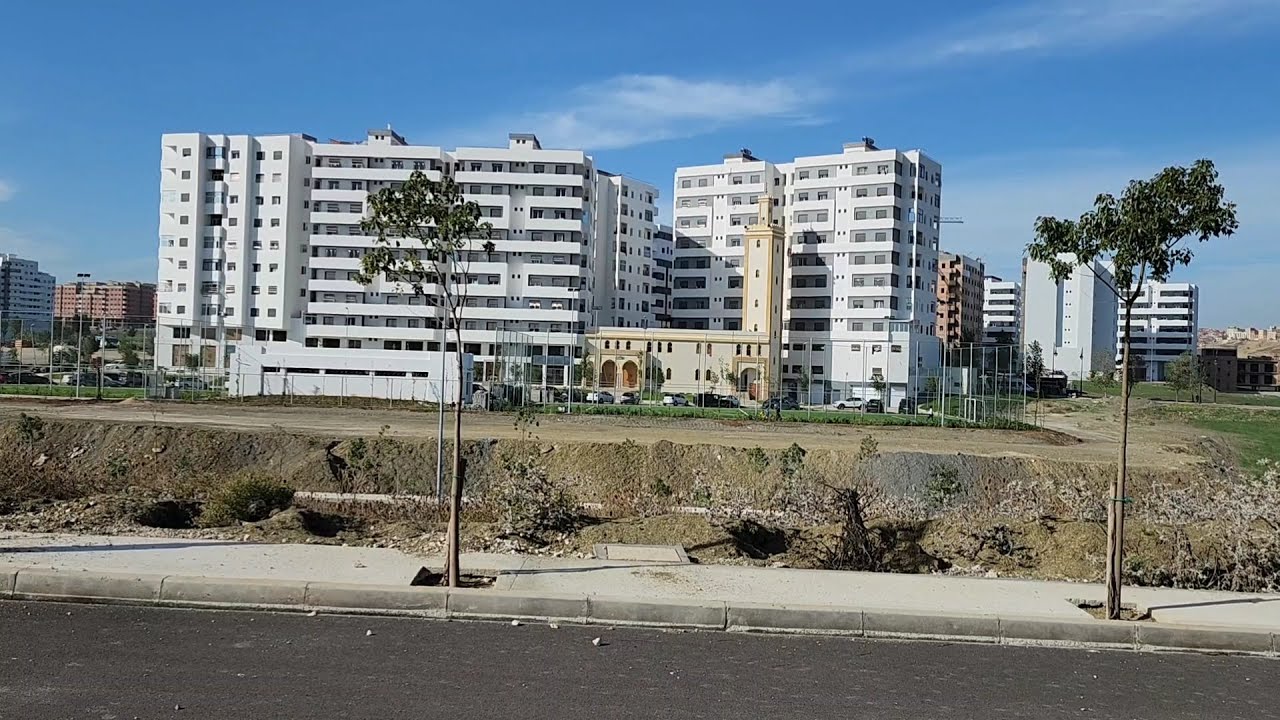 أرض للبيع تجزئة العوامة المساحة 120 متر حدا مجمع سلمى