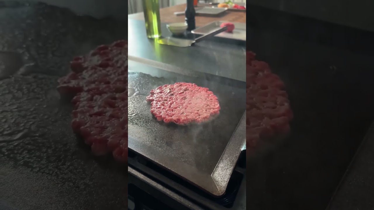 6 Tips For The Perfect Smash Burger Made In Cookware Smashburgers Cooking Smashburger