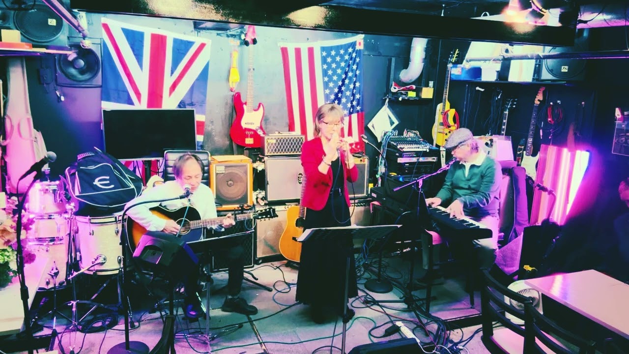 恋《MUSIC＆BARまじかな》