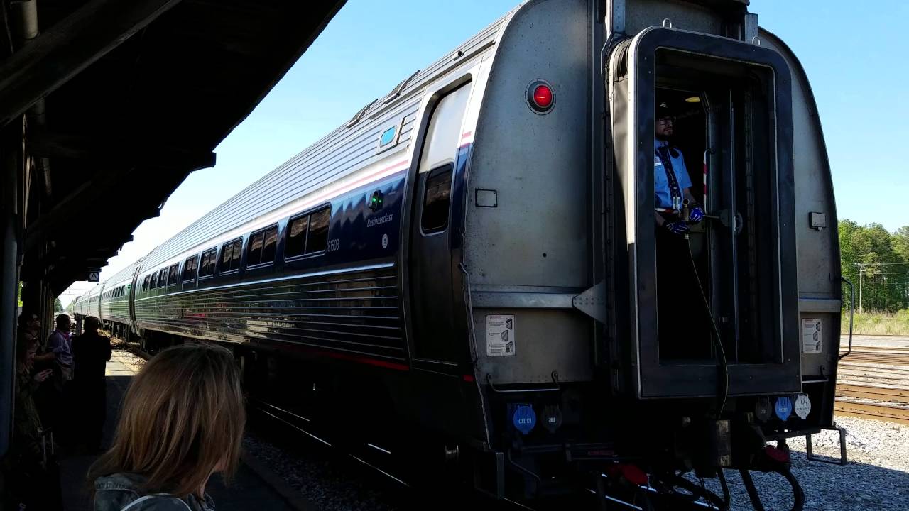 Amtrak P066 backs up on The Peninsula Sub at Newport News Station YouTube