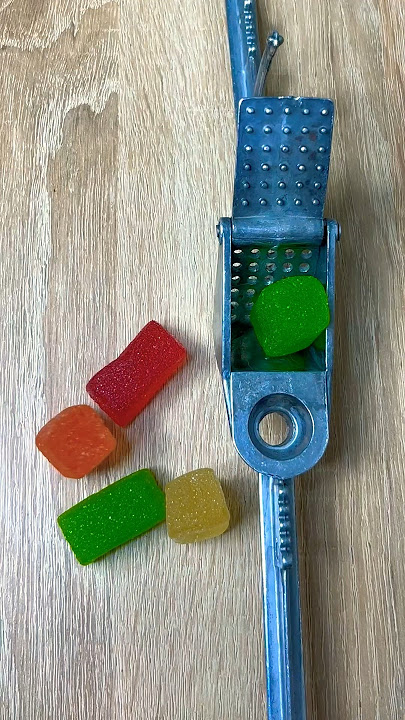 Marmalade candy #press #satisfying #funny #pineapple
