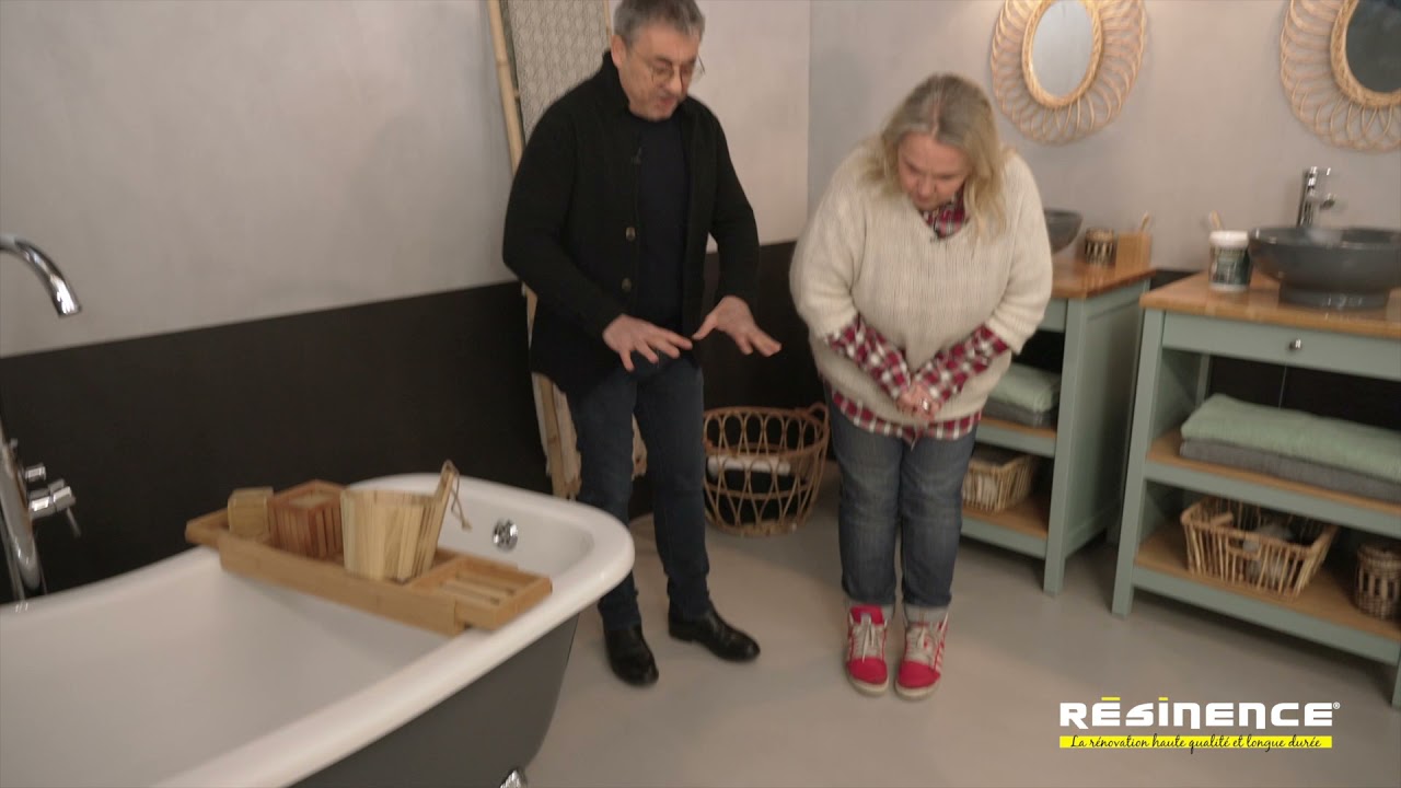 Valérie Damidot a choisi Résinence pour relooker sa salle de bains ! (produits Leroy Merlin)