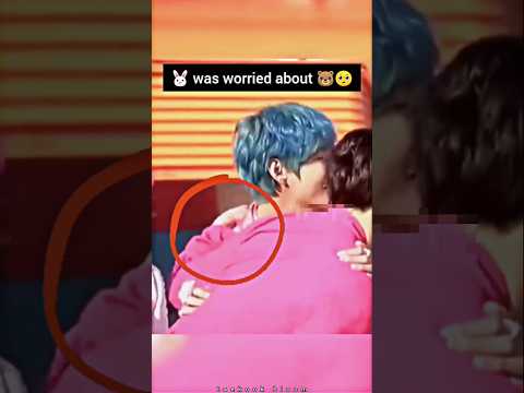 Jungkook was about to fall 🐰😱 just to protect Taehyung 😢‼️ #shorts #taekook #ytshorts