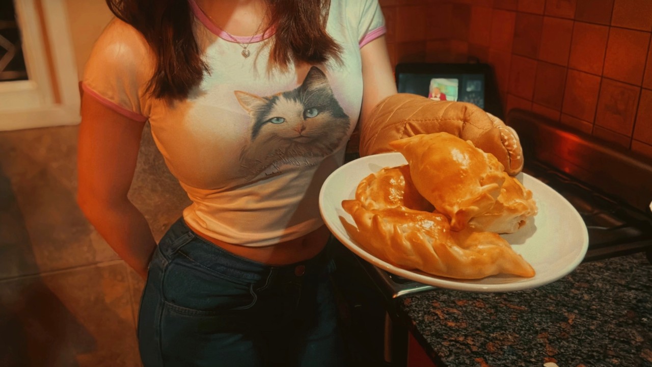 ࣪˖¿QUIERES PROBAR MIS EMPANADAS? ꒰ASMR ꒱.ᐟ