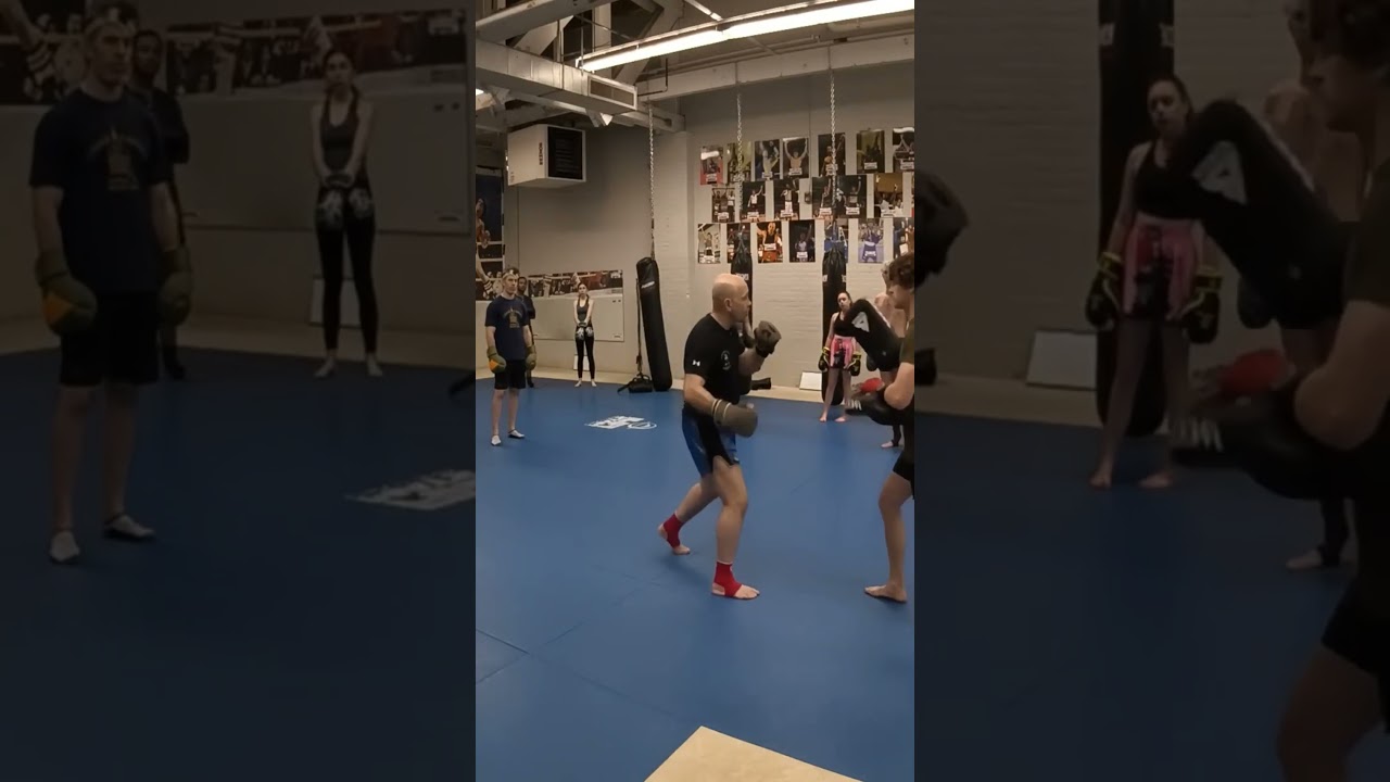 More on Hooks and kicks for Muay Thai #muaythai #kickboxing