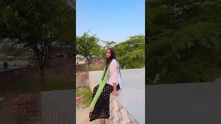 Sam bhi khub hai🥰😘#Roshanigiri#trending #new#shorts #whatsappstatus #video #subscribe 😘🥰😇
