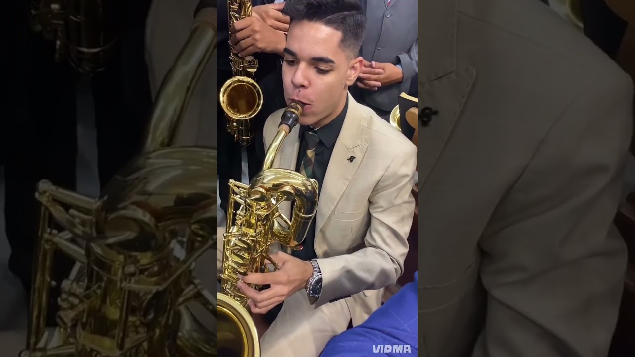 Hino 322 CCB - Vem Rei Eterno - Sax Barítono executando o baixo no grave bem  em Cabreúva Bonfim