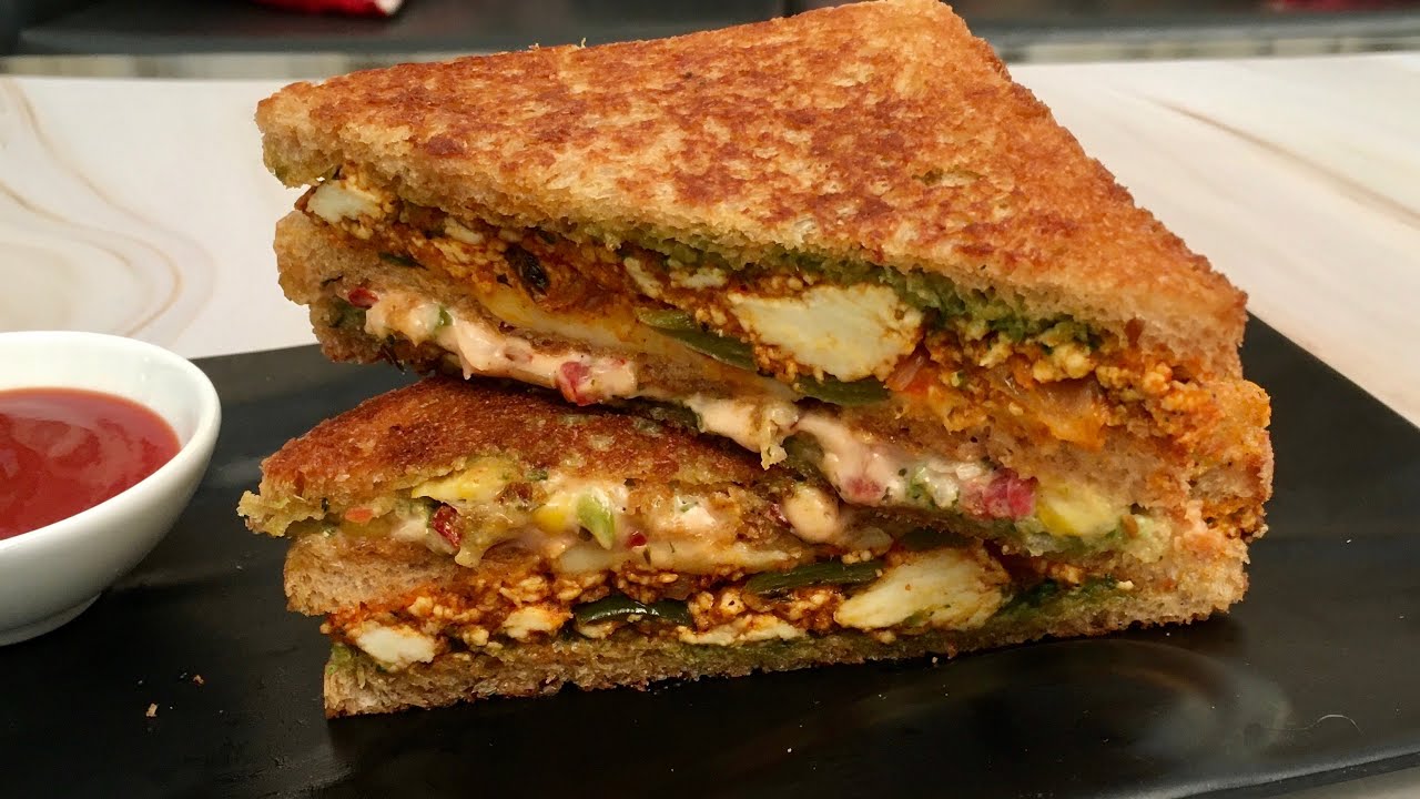 स्ट्रीट स्टाइल स्पेशल पनीर टिक्का मसाला सैंडविच | Paneer Tikka Stuffed Club Sandwich | Tawa Sandwich | Anyone Can Cook with Dr.Alisha