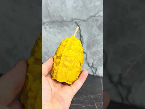 Свічка Яйце з бджолиного воску 9 см, 135 грам, видео 1